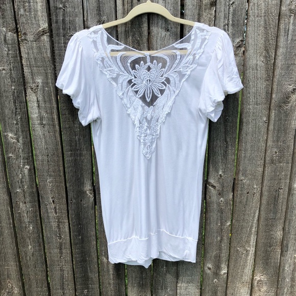 Charlotte Russe White Tee w/Lace Back - Picture 4 of 5